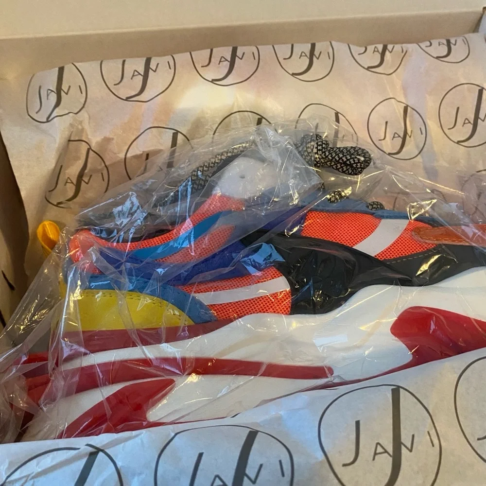 Javi Hero (Youth Size 6Y) Sneakers